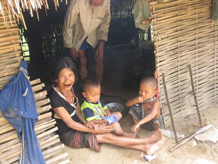 Nhọc nhằn chở Tết lên non - 7 Nhọc nhằn chở Tết lên non - 7