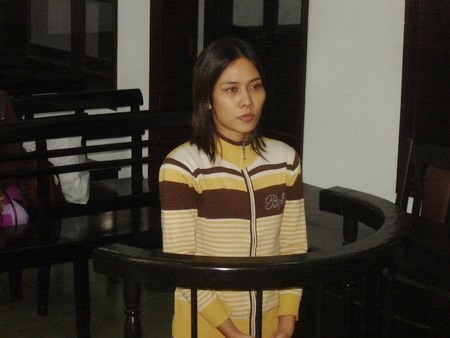 26 tuổi, 5 con, 9 tháng tù - 1 26 tuổi, 5 con, 9 tháng tù - 1