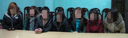 Đi chơi với bạn “chat”, 7 thiếu nữ bị lừa bán - 1 Đi chơi với bạn “chat”, 7 thiếu nữ bị lừa bán - 1