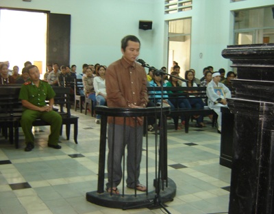 Anh rể đâm chết em vợ vì… một cây tường vi - 1