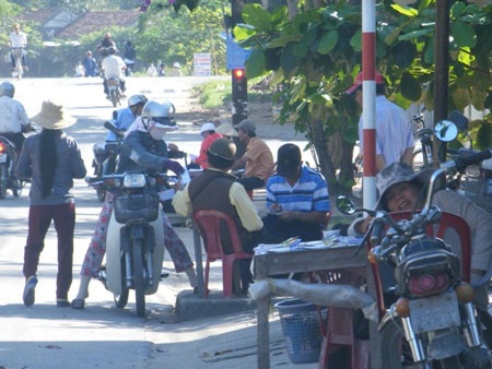 Nườm nượp đi... đánh lô đề - 1