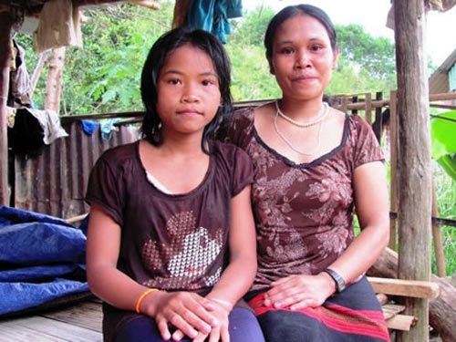 Làng đẻ con trên võng - 1