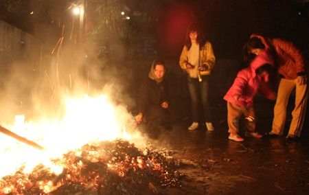 Hội “lấy đỏ” hiếm gặp ở Hà Nội - 15