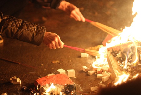 Hội “lấy đỏ” hiếm gặp ở Hà Nội - 12