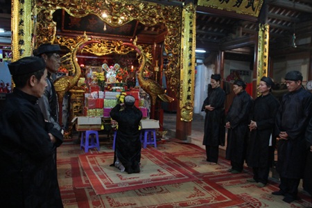 Hội “lấy đỏ” hiếm gặp ở Hà Nội - 3