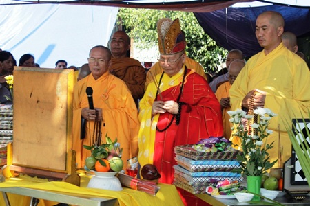 Làm lễ nguyện cầu cho 12 ngư dân đi biển không về