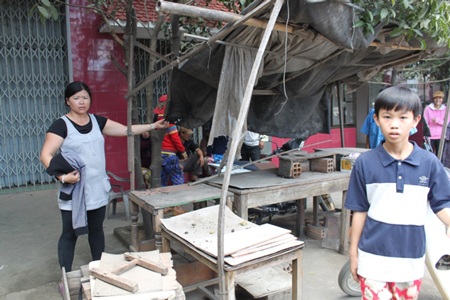 7 côn đồ nổ súng, quậy tung cây xăng - 3 7 côn đồ nổ súng, quậy tung cây xăng