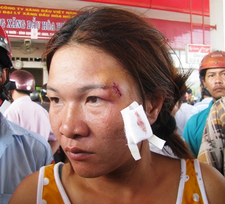 7 côn đồ nổ súng, quậy tung cây xăng - 6 7 côn đồ nổ súng, quậy tung cây xăng