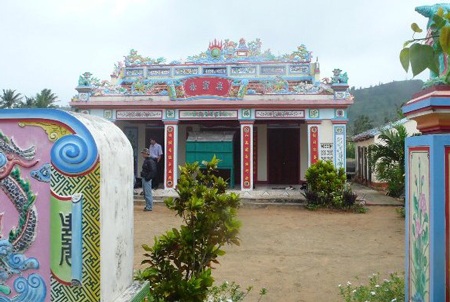 Phục dựng bộ xương cá voi “khủng” trên quê hương Hải đội Hoàng Sa