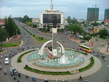 Trong “bóng đêm” Buôn Ma Thuột - 1 Trong “bóng đêm” Buôn Ma Thuột