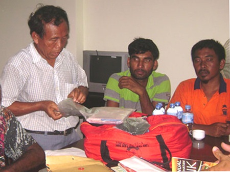 Cứu 7 thuyền viên nước ngoài bị cướp biển tấn công - 2 Cứu 7 thuyền viên nước ngoài bị cướp biển tấn công
