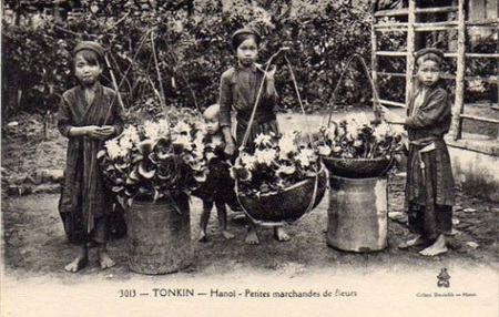 “Thương, giận” những gánh hàng rong! - 2 “Thương, giận” những gánh hàng rong!