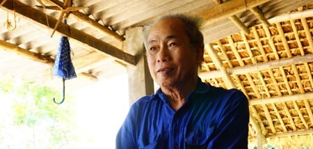 Chờ ánh điện cho đến lúc… chết - 1 Mái nhà của người dân
Nậm Ngòi không có các thiết bị điện như những ngôi nhà khác.
