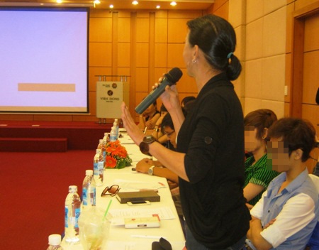 Tình yêu đồng giới: Hạnh phúc và nước mắt! - 1 Người chuyển giới phát biểu tại hội thảo Hôn nhân cùng giới: Tiếng nói người trong cuộc.