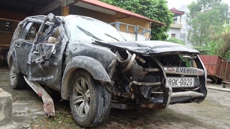 Chiếc ô tô gây tai nạn