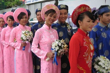 Đám cưới tập thể cho những công nhân nghèo