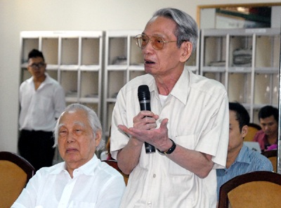 Nhà báo Đỗ Phượng phát biểu tại hội thảo. Ảnh: VGP/Thành Chung.