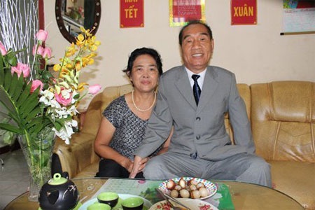 Chuyện tình cảm động của “người phi thường” - 2 Hạnh phúc bên người vợ thứ 2 cũng là em vợ mình