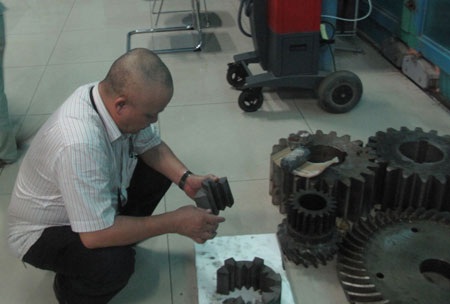 Đằng sau ánh hào quang của doanh nhân - 2 Trăn trở, sâu sát với công việc trong từng khâu nhỏ nhất