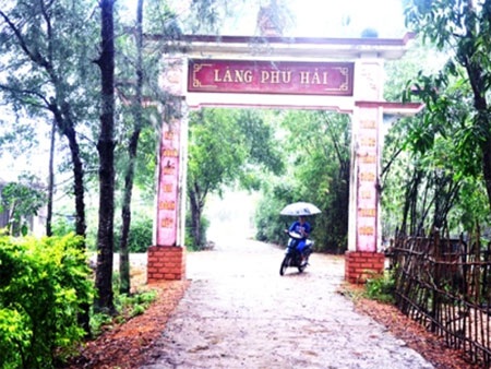 “Ngôn ngữ lạ” của một ngôi làng - 2 Cổng vào làng Phú Hải