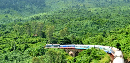 Bên trong hầm số 12.