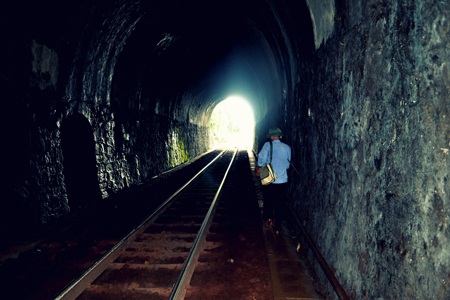 Bên trong hầm số 12.