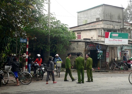 Hiện trường trước ngôi nhà bà X.