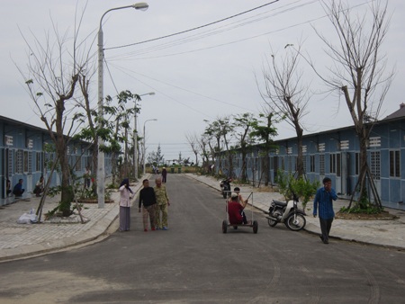 Làng Vân “rầu rĩ” ngóng Tết - 3 Người làng Vân cần một cần câu cơm