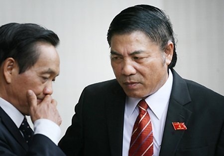 Cái khó của ông Nguyễn Bá Thanh - 1 Ông Nguyễn Bá Thanh (phải). Ảnh: Lê Anh Dũng