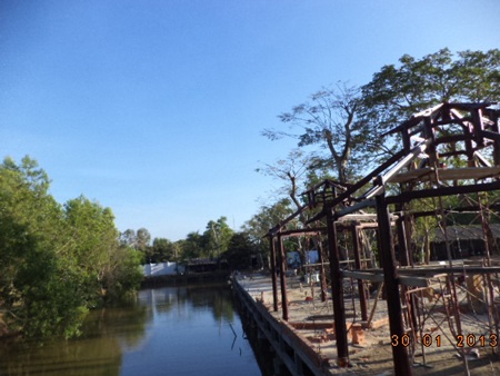 Ồn ào quanh chùa Dơi: Chính quyền và nhà đầu tư đều cam kết… miệng - 3 Nhà hàng được xây trên mảnh đất thuê của chùa Dơi