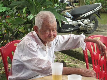 Chiếc giường cháy dở