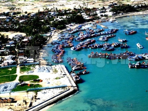 Mê hồn biển đảo Việt dưới cánh bay - 8 Cầu cảng Lý Sơn - Quảng Ngãi.