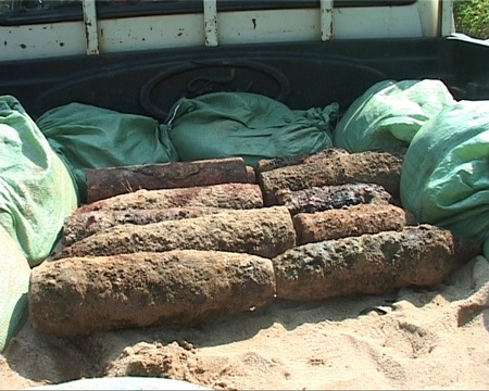 Số đạn đang được chuyển dần khỏi hầm