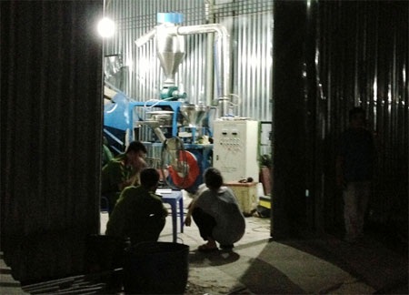 Cảnh sát điều tra Công an quận Thủ Đức đang làm việc với công ty nghi có liên quan đến sự cố.