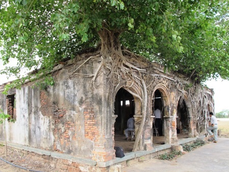 Ngôi đình cổ đang xuống cấp nghiêm trọng