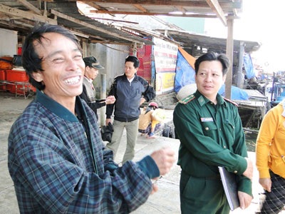 Hiên ngang bám biển Hoàng Sa