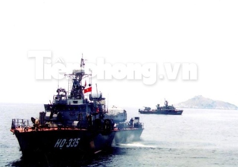 Sẵn sàng chiến đấu giữ vững chủ quyền thiêng liêng của Tổ quốc.