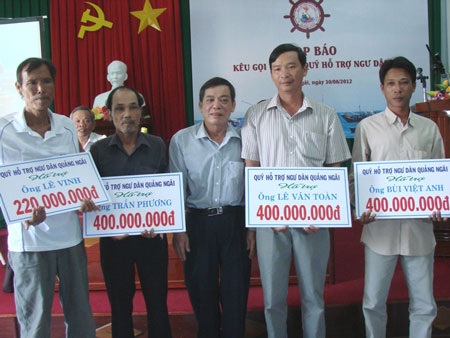 Quỹ HTND đồng hành với ngư dân bám biển quê hương