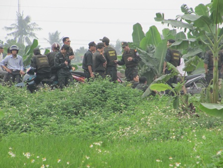 Vệ sĩ trở lại ngay sau vụ đổ máu