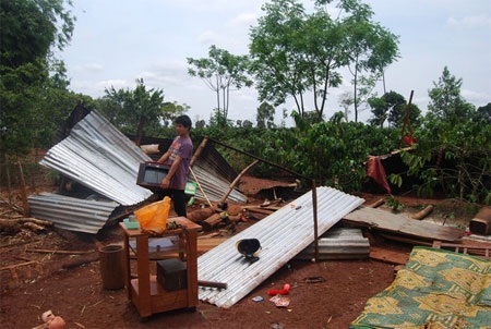 Ngôi nhà của anh Vin thôn Lâm Thung, xã Ia Pết toan hoang
sau cơn lốc.