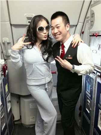 Phạt cơ trưởng Vietnam Airlines cho Lý Nhã Kỳ lên buồng lái