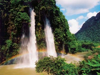 4 tình nguyện viên chết đuối khi đi trao quà cho trẻ nghèo - 1 Thác Mưa Rơi - nơi xảy ra tai nạn thương tâm (Ảnh: Báo Thái Nguyên)