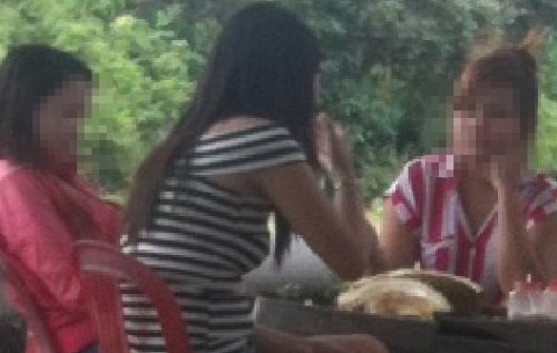 “Động thiên đường” trên đèo Cả - 3 Giờ phút nghỉ ngơi hiếm hoi của các “má hồng” trên đèo Cả.