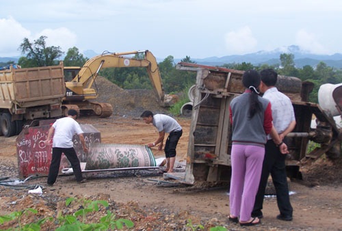 Hiện trường vụ tai nạn thương tâm