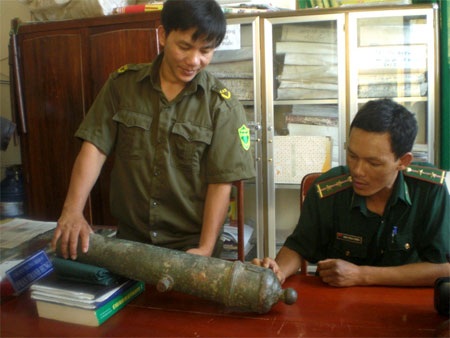 Phát hiện súng thần công thời Minh Mạng thứ 15 - 1 Khẩu súng thần công bằng đồng vẫn còn nguyên vẹn