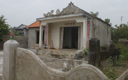 Dân chài Nghệ An đau đầu vì cá khổng lồ - 1 Dân chài Nghệ An đau đầu vì cá khổng lồ