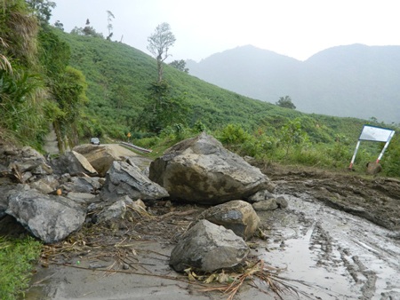 Những bước đi đầu tiên của cơn bão số 8