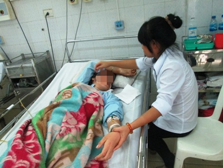 Viên Thị X. đang được điều trị tại BV Đa khoa tỉnh Thanh Hóa