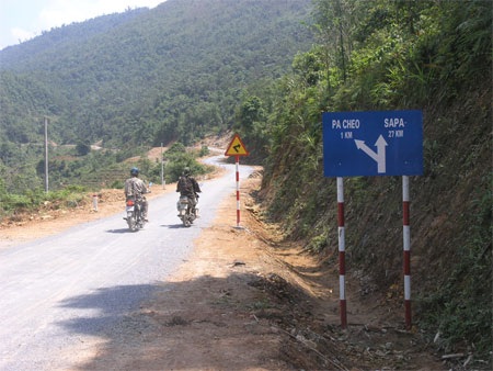 Xe tải lao xuống vực sâu 50m, 3 người thương vong - 1 Tỉnh lộ 155, nơi xảy ra vụ tai nạn giao thông nghiêm trọng