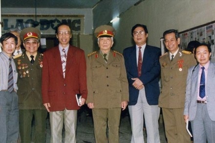 Hai lần Đại tướng Võ Nguyên Giáp đến Báo Lao Động - 1 Hai lần Đại tướng Võ Nguyên Giáp đến Báo Lao Động